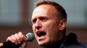 Alexei Navalny responde a estímulos dos médicos; ainda não é possível saber se ele terá sequelas do que Berlim classifica como envenenamento por agente químico