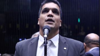 O ex-deputado federal vai apresentar nesta terça-feira seu pedido de desfiliação na sede do partido. Em live, ele reiterou o desejo de um dia ser presidente 