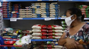 O indicador do arroz em casca Esalq/Senar-RS fechou em R$ 104,58 por saca de 50 kg na última sexta-feira, alta de 11,23% na variação mensal