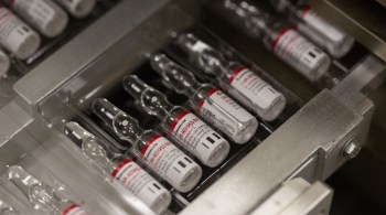 Estado poderá comercializar imunizante em território nacional a partir de novembro, se receber aprovação de órgãos reguladores; testes devem começar em outubro