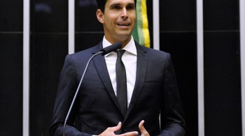 Nadador que foi medalhista olímpico nos Jogos Panamericanos de 1999 e deputado federal desde 2019, Lima diz que Bolsonaro muda a história do país