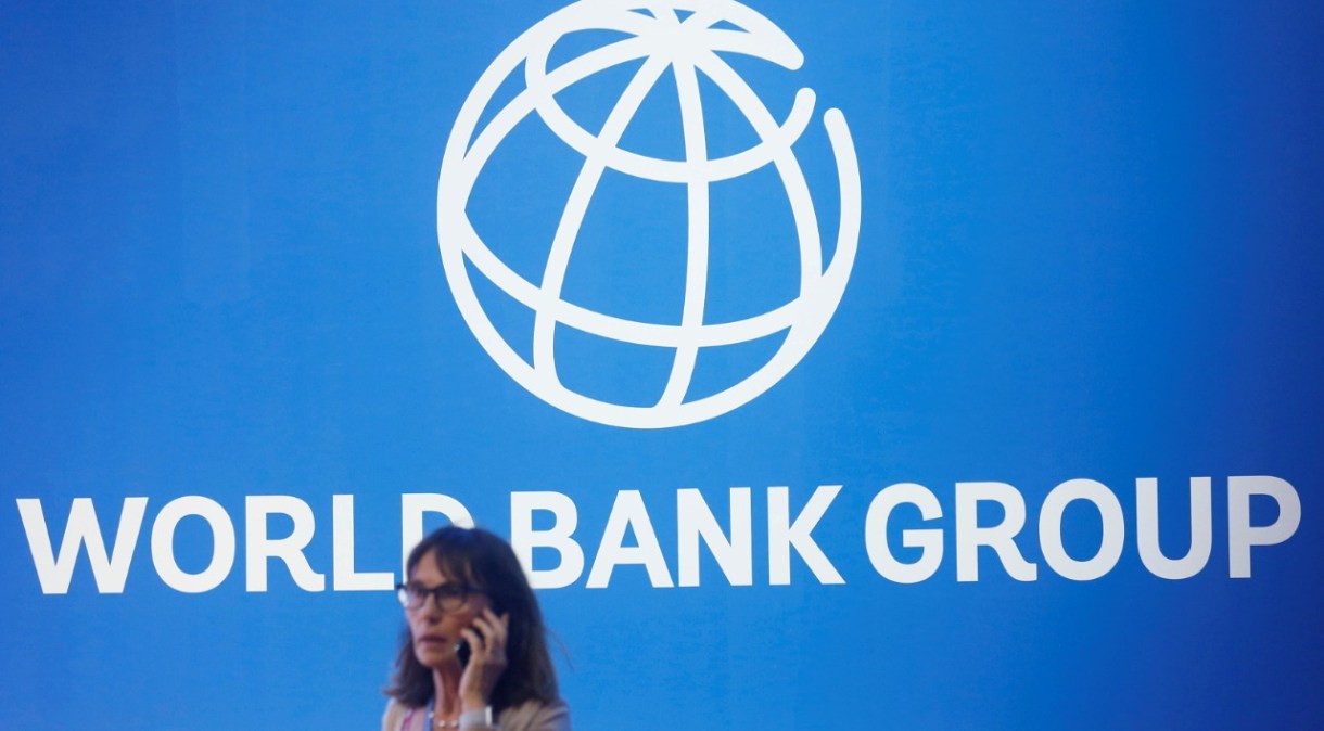 Logotipo do Banco Mundial em letreiro