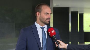 Diplomata sugere que Eduardo Bolsonaro faça pedido de desculpas ou apague tuíte sobre coronavírus