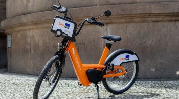 A partir de um investimento de R$ 10 milhões, a empresa, que é patrocinada pelo Banco Itaú, colocará à disposição cerca de 500 bikes elétricas na cidade do Rio 