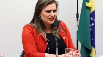 Candidatura da deputada de Pernambuco havia sido estimulada por Arthur Lira (PP) com o objetivo de rachar apoio petista a Baleia Rossi (MDB)