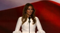 Melania Trump se recusou a condenar violência em invasão do Capitólio, diz ex-assessora