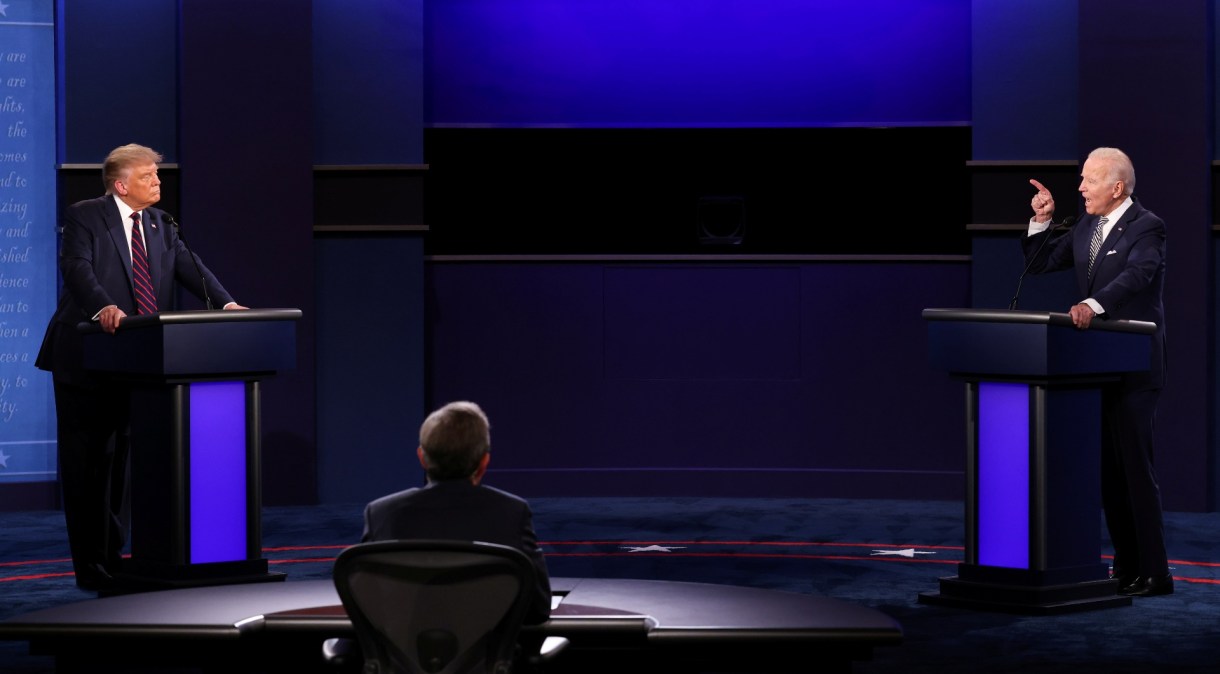 Trump e Biden ficaram a 3,8 metros de distância um do outro no primeiro debate entre candidatos à presidência