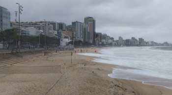 As temperaturas vão variar entre 19° e 34° em um dia com sol entre nuvens e chuvas isoladas