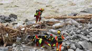 Temporal varreu casas e estradas da região