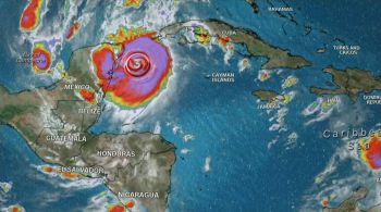 Tempestade tem ventos de 136,8 km/h