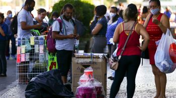 A média móvel de casos dos últimos sete dias foi de 8.325; já a média de móvel de mortes ficou em 183 óbitos