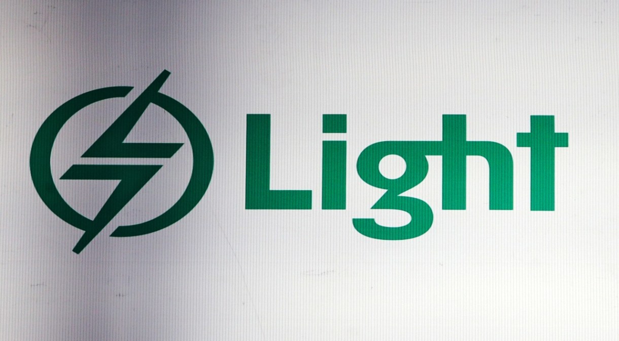 Logo da elétrica Light em painel na B3, em São Paulo (25.jul.2019)