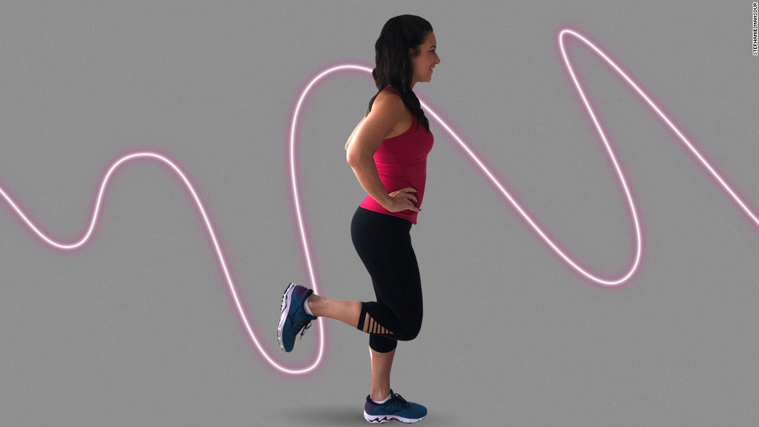 Acompanhe este treino simples de Stephanie Mansour para fortalecer os joelhos