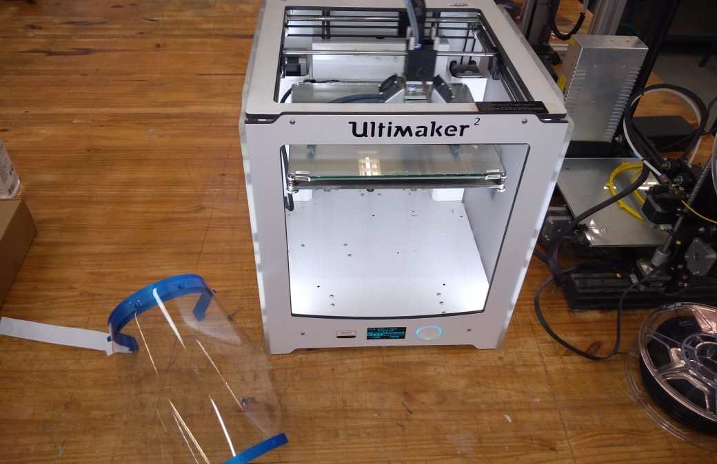 Impressoras 3D serão usadas para fabricação de viseiras que serão doadas ao SUS