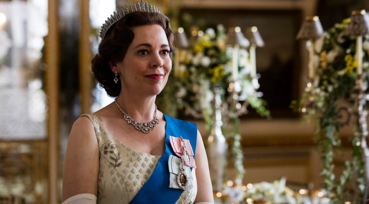 Olivia Colman como rainha Elizabeth em "The Crown"