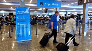 Além disso, turistas de países que fazem fronteira com aquele país foram liberados para entrar na região metropolitana de Buenos Aires