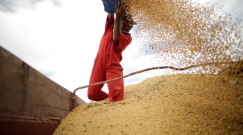 É a segunda vez em pouco tempo que o governo toma essa atitude para conter a alta dos preços dos alimentos no mercado interno