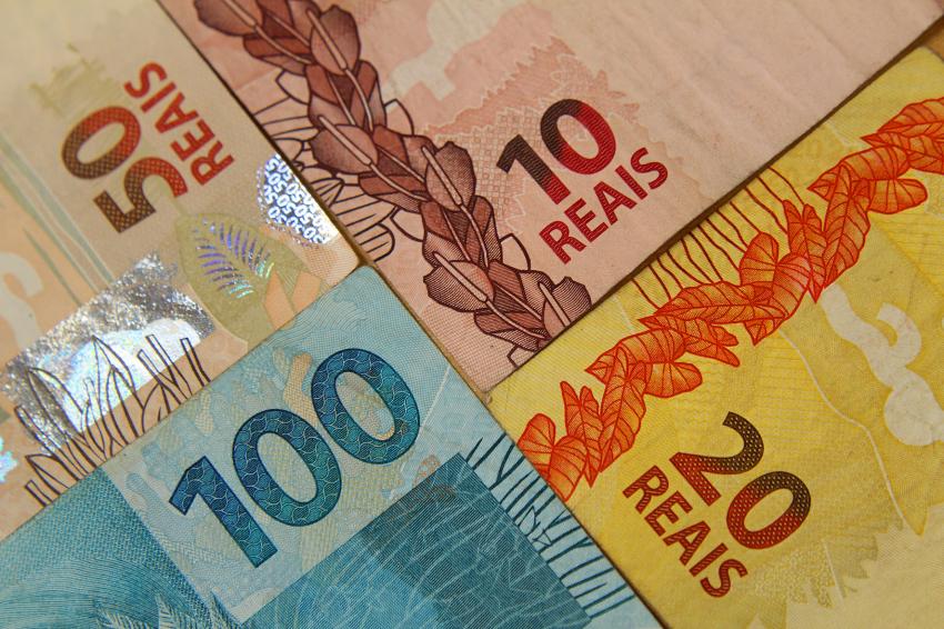 Notas de real: bancos poderão pegar dinheiro emprestado com BC dando financiamentos que têm a receber como garantia 