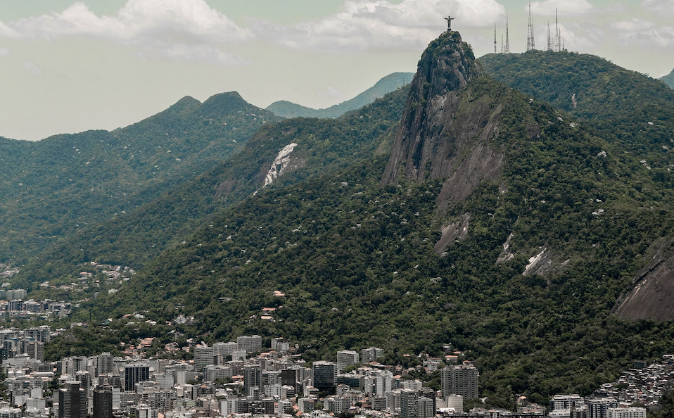 Vista do Cristo Redentor, no Rio: Estado poderia ter que congelar salários com PEC