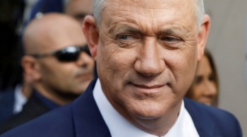 Decisão abre possibilidade de 'acordo de rotatividade' no qual Benny Gantz e Benjamin Netanyahu se revezariam como primeiro-ministro