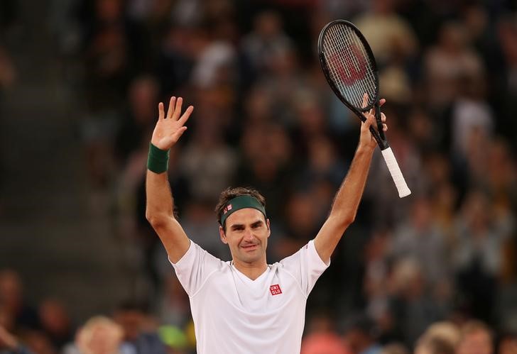 O tenista Roger Federer comemora em jogo na Cidade do Cabo, África do Sul