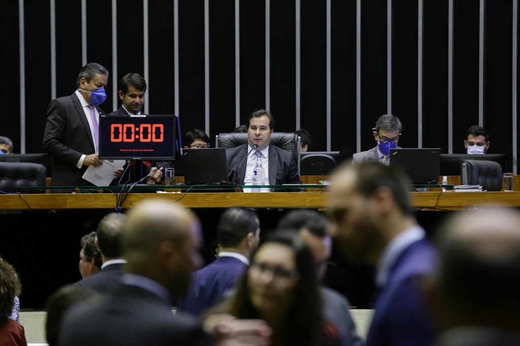 O presidente da Câmara, Rodrigo Maia (DEM-RJ), na sessão sobre coronavoucher