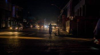 Os moradores do Amapá atingidos pelo apagão não vão pagar a conta de luz referente ao período de 26 de outubro a 24 de novembro