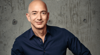 Analistas e investidores da Amazon já estão acostumados com o fato de que Bezos tem muitos outros interesses