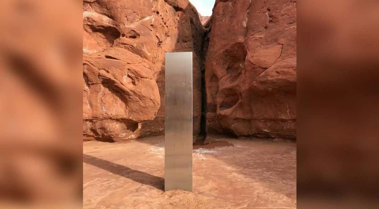Peça misteriosa, aparentando ser de metal, apareeu no meio de deserto no estado de Utah