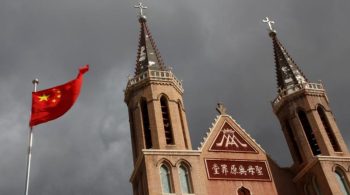 Com uma relação estremecida com o Vaticano e um histórico de repressão violenta a muçulmanos, o governo chinês segue tomando decisões que chamam a atenção