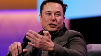 CEO da empresa, Elon Musk disse em um evento que quer 'tentar enviar um veículo não tripulado em dois anos' ao Planeta Vermelho