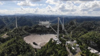 Plataforma de telescópio de 305 metros, um dos mais poderosos do mundo, desabou na noite de terça (2)