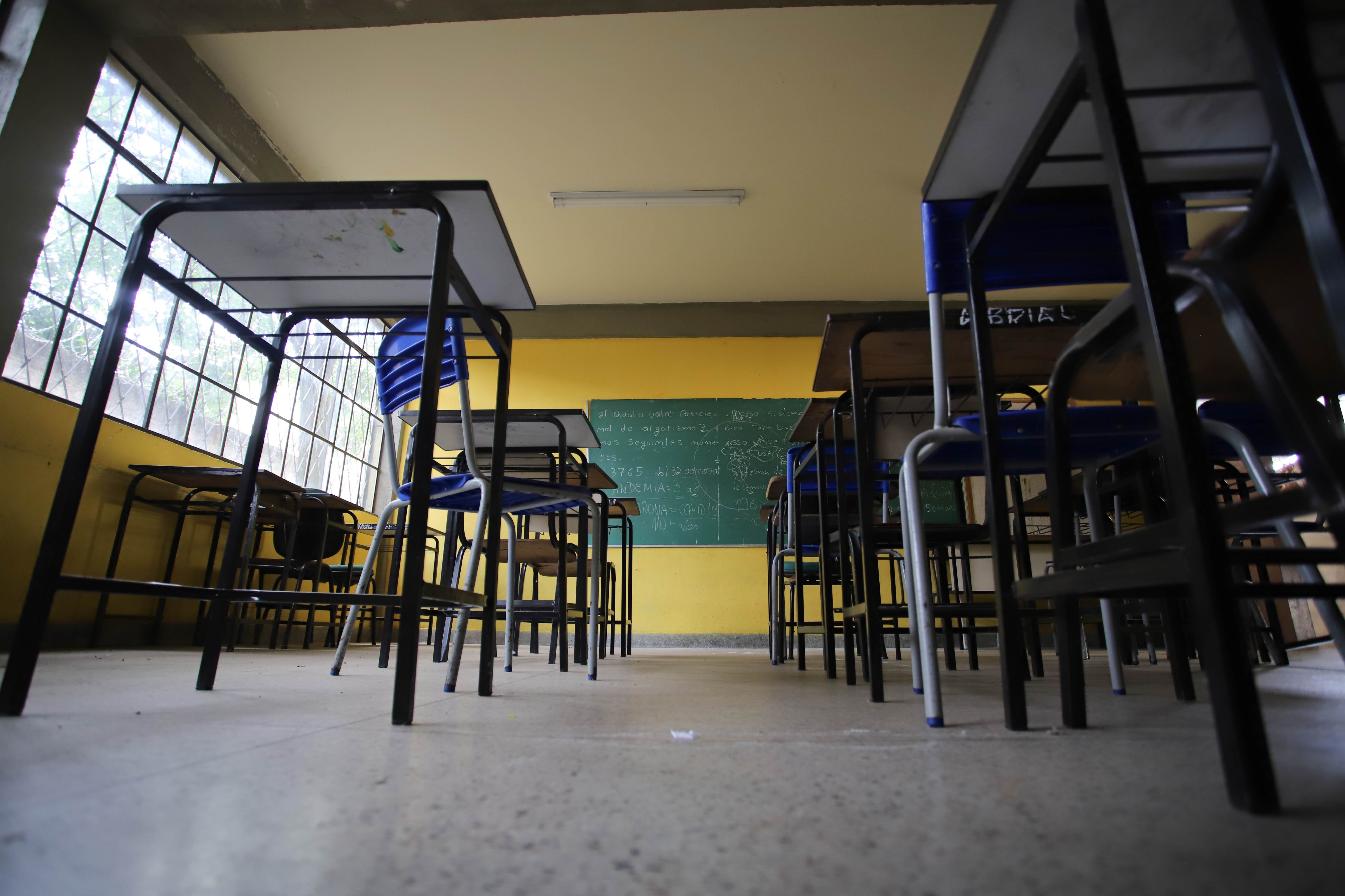 Escola vazia em Minas Gerais