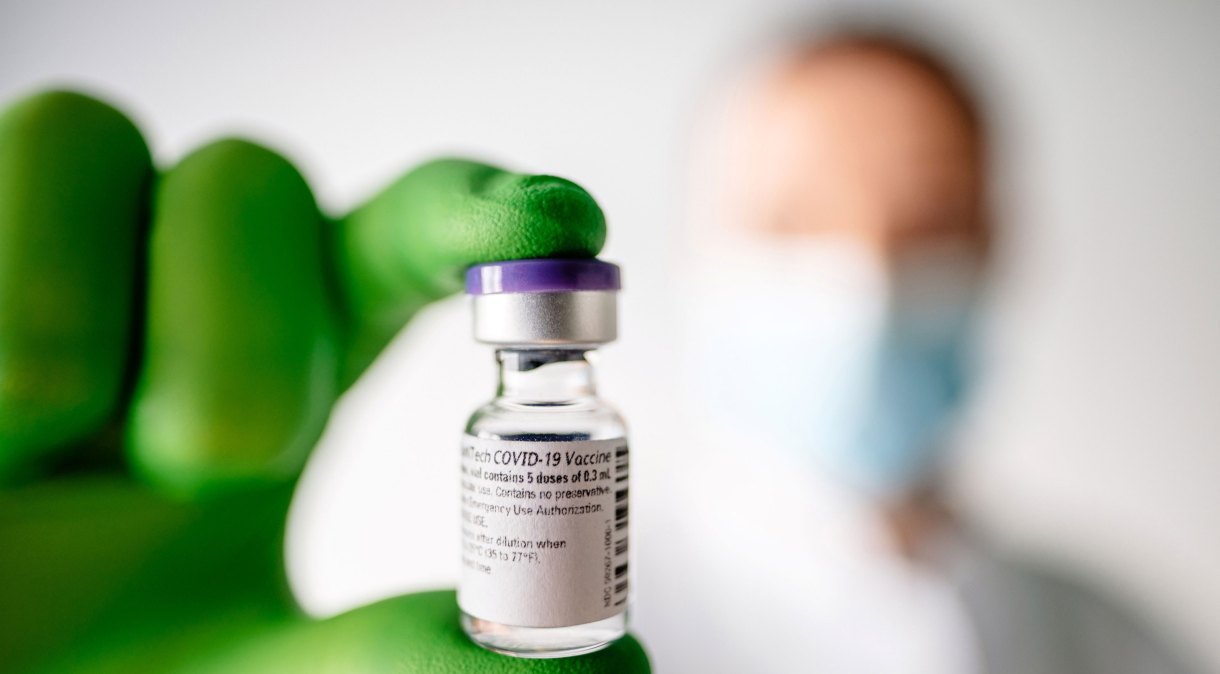 Dose da vacina contra Covid-19 produzida pela Pfizer/BioNTech