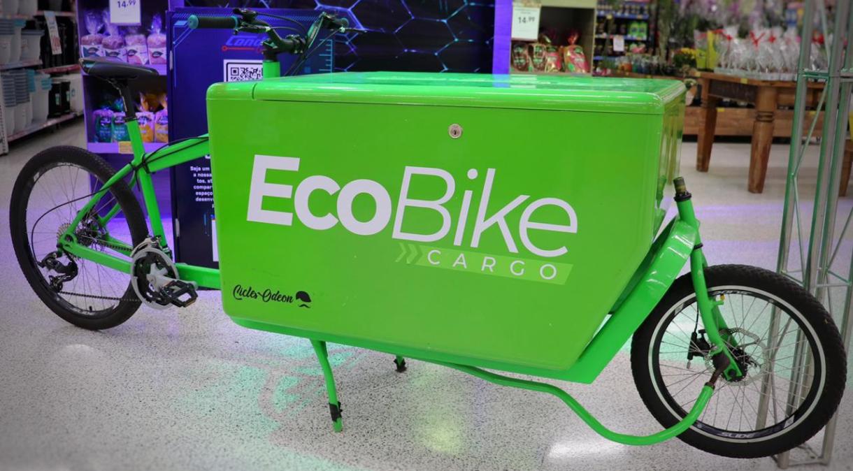 <strong>EcoBike Cargo: bicicleta usada por uma startup paranaense aguenta até 100 kg</strong>