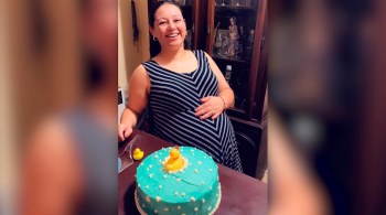 Erika Becerra, de 33 anos, teve de ser intubada por conta do novo coronavírus, e faleceu antes de conhecer seu filho Diego