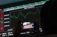 Dólar fecha em alta de 1,33% na semana; Ibovespa encerra com ganhos de 0,29%