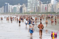 Frente fria deve provocar ondas de até 3 metros e ventos de 60 km/h no litoral de SP e RJ