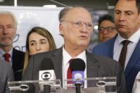 Maioria da sociedade almeja candidato de terceira via, diz Roberto Freire