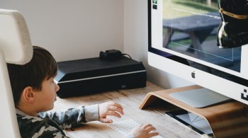 Projeto, que muda o ECA e LDB, segue para votação na noite desta quarta-feira (18)