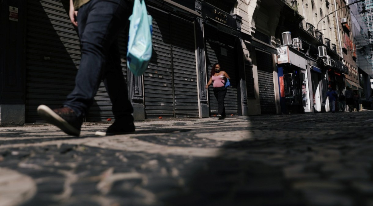 Lojas fechadas no centro do Rio de Janeiro por causa da pandemia