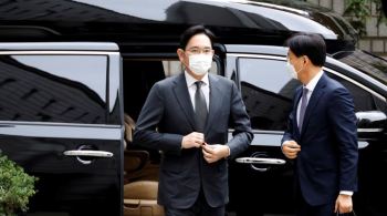 Lee, o empresário mais poderoso da Coreia do Sul, cumpriu um ano de prisão por subornar uma autoridade ligada à ex-presidente Park Geun-hye