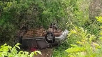 Casal e uma adolescente viajavam do Distrito Federal ao Ceará. Populares localizaram o carro seis dias após o acidente, na BR-135