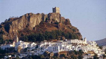 No dia 14 de março, Zahara de la Sierra isolou-se do mundo exterior enquanto o coronavírus se espalhava largamente pela Espanha