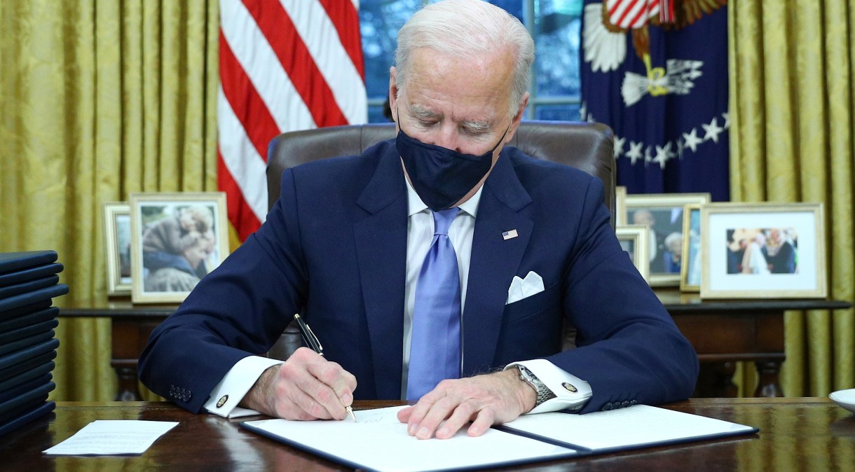 O democrata Joe Biden toma posse como novo presidente dos Estados Unidos
