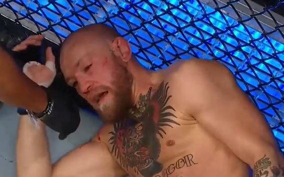 Conor McGregor foi nocauteado no UFC 257, em Abu Dhabi