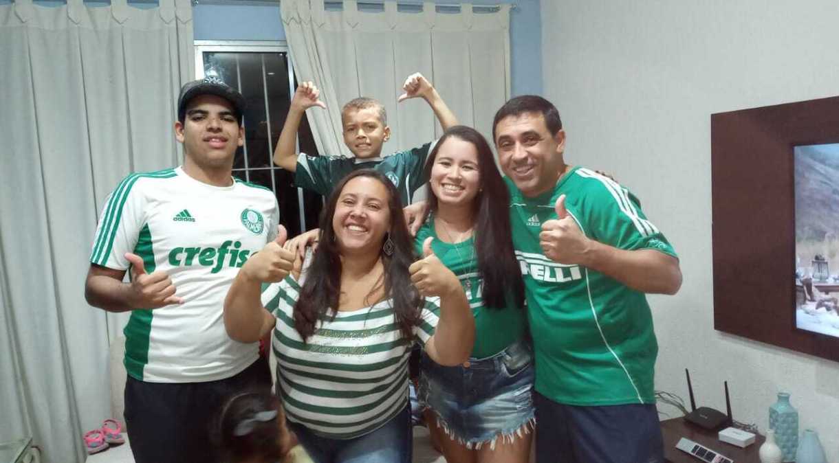 “Veremos na casa da minha irmã. Fomos campeões do Paulista lá e vamos com essa superstição”, conta a paulistana Ana Lúcia Dias