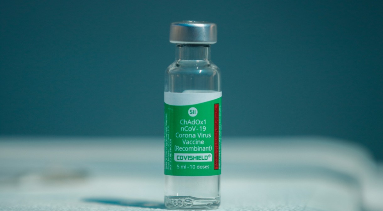 Fiocruz deve produzir 100,4 milhões de doses da vacina de Oxford/AstraZeneca até julho