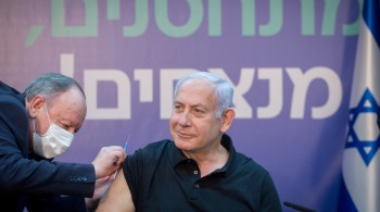 35% da população de Israel já tomou as duas doses da vacina