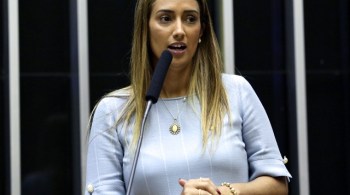 Flávia Arruda disse que já conversou sobre o assunto com o ministro da Economia, Paulo Guedes, e reconhece que o país vive um momento de escassez de recursos